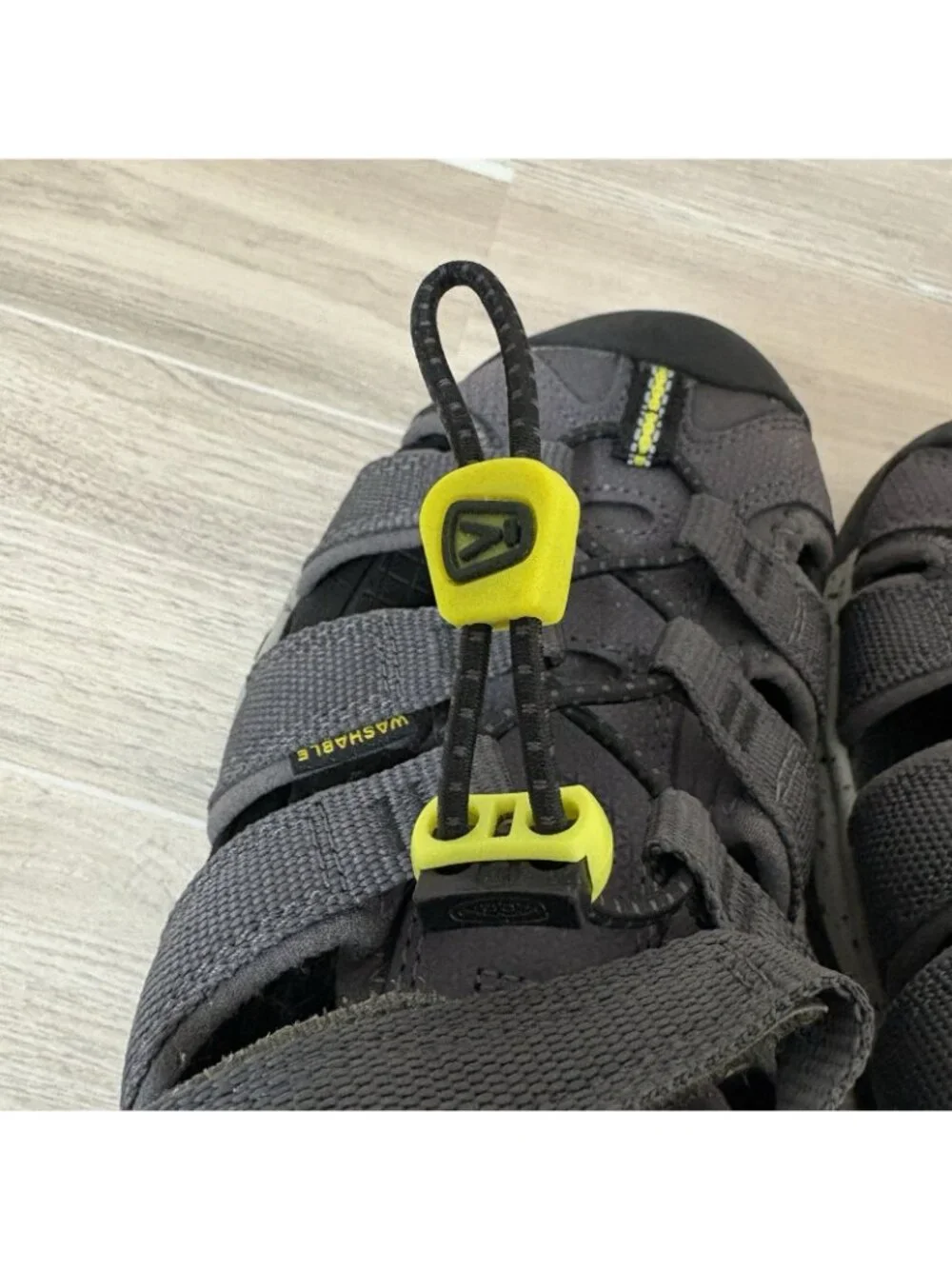 Keen Sandals Youth Size 5 Gray Adjustable Toggle Waterproof Hiking Sport